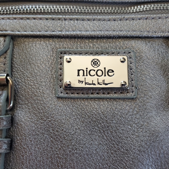 Small Silver Purse - Picture 4 of 8